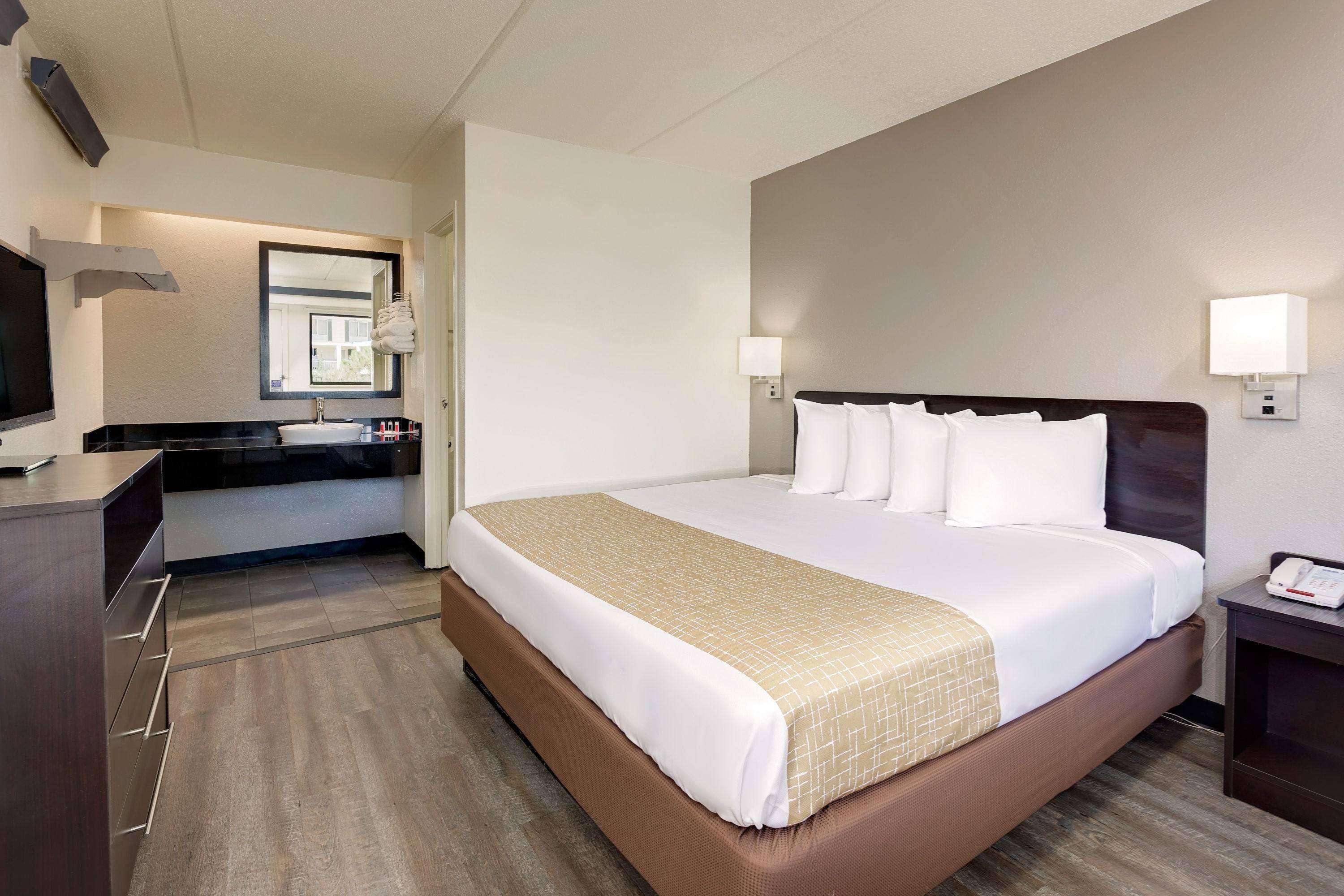 Travelodge by Wyndham College Park Eksteriør billede