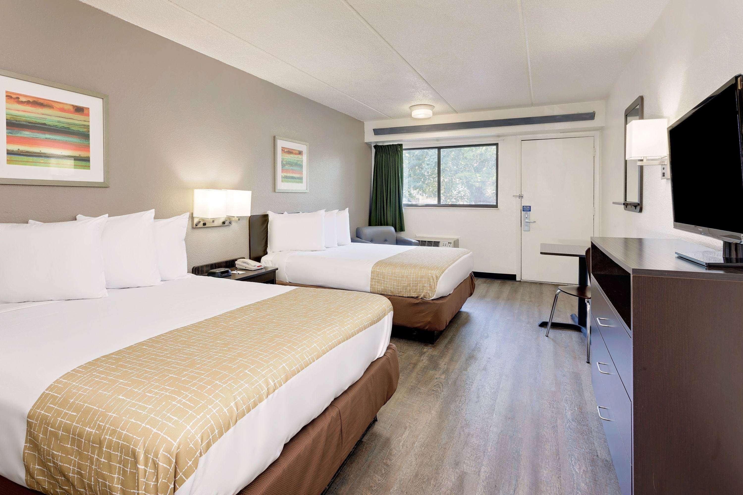 Travelodge by Wyndham College Park Eksteriør billede