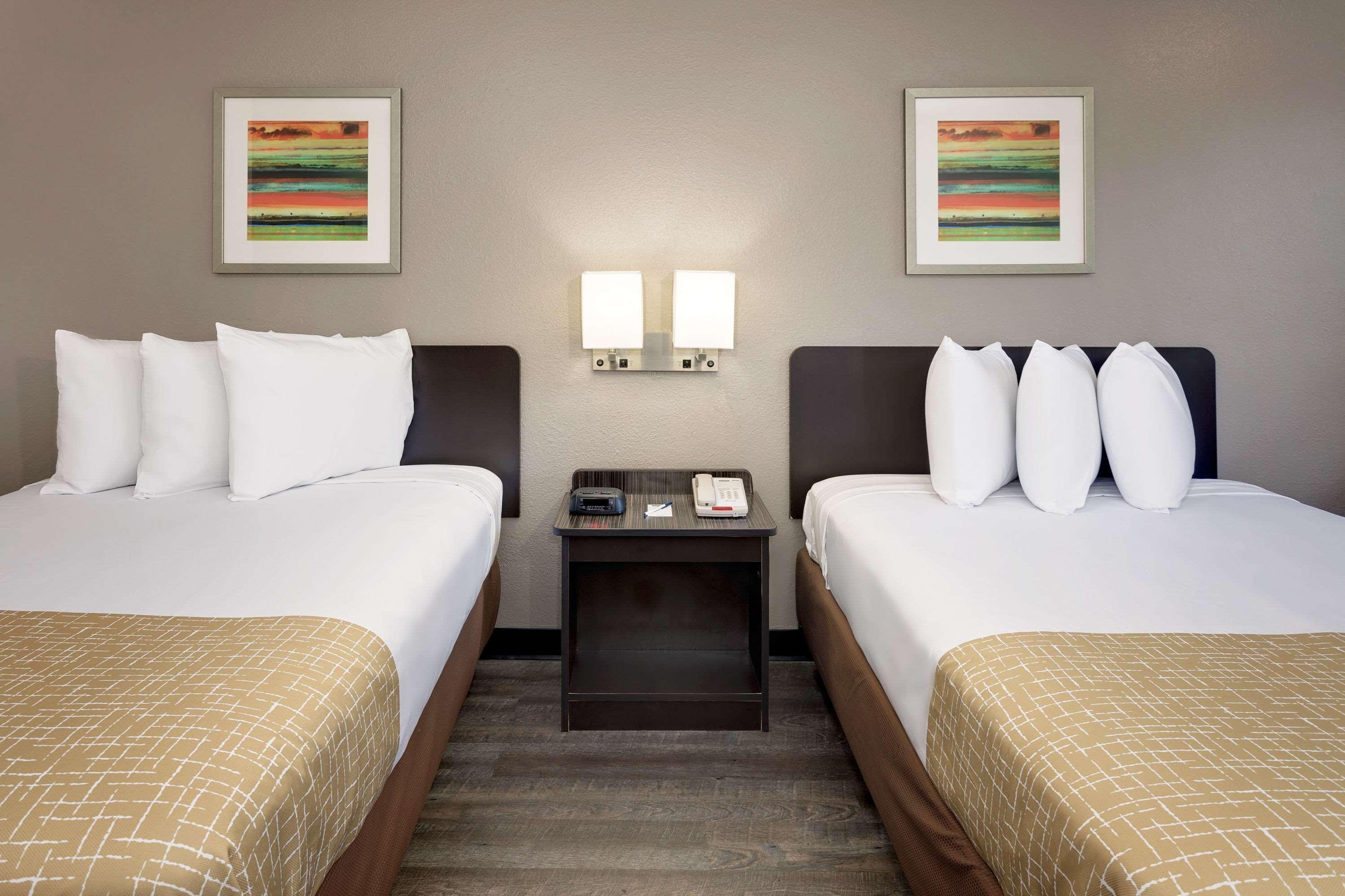 Travelodge by Wyndham College Park Eksteriør billede