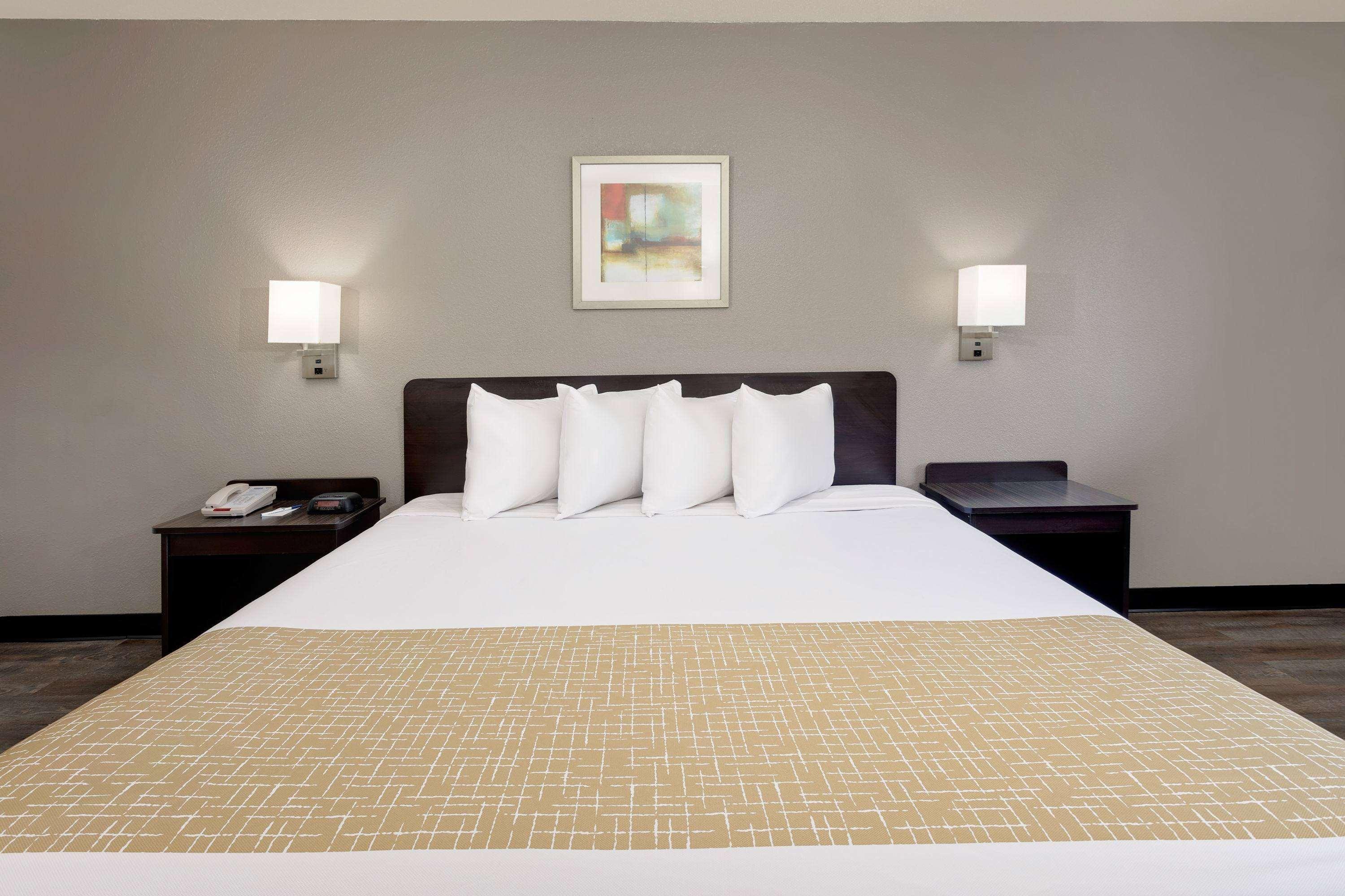 Travelodge by Wyndham College Park Eksteriør billede
