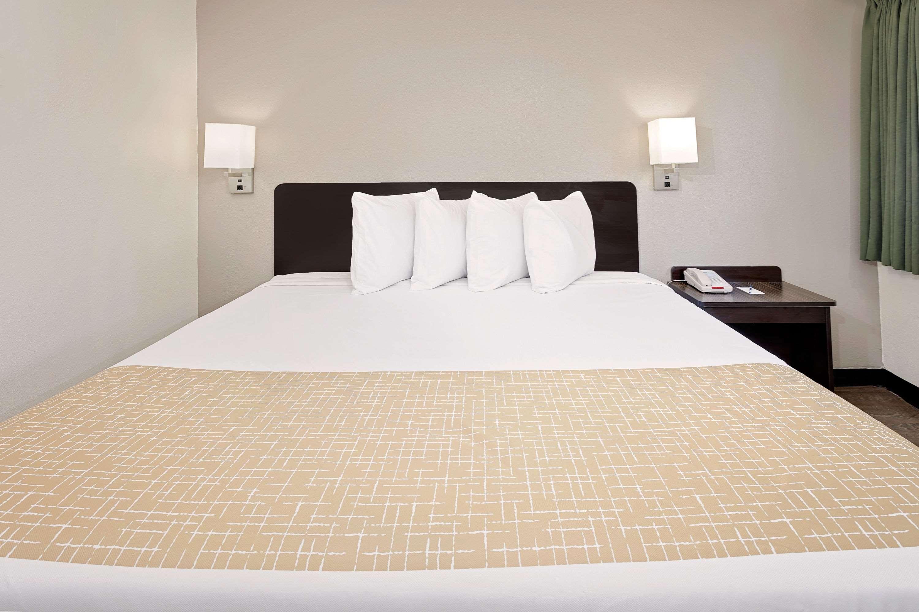 Travelodge by Wyndham College Park Eksteriør billede