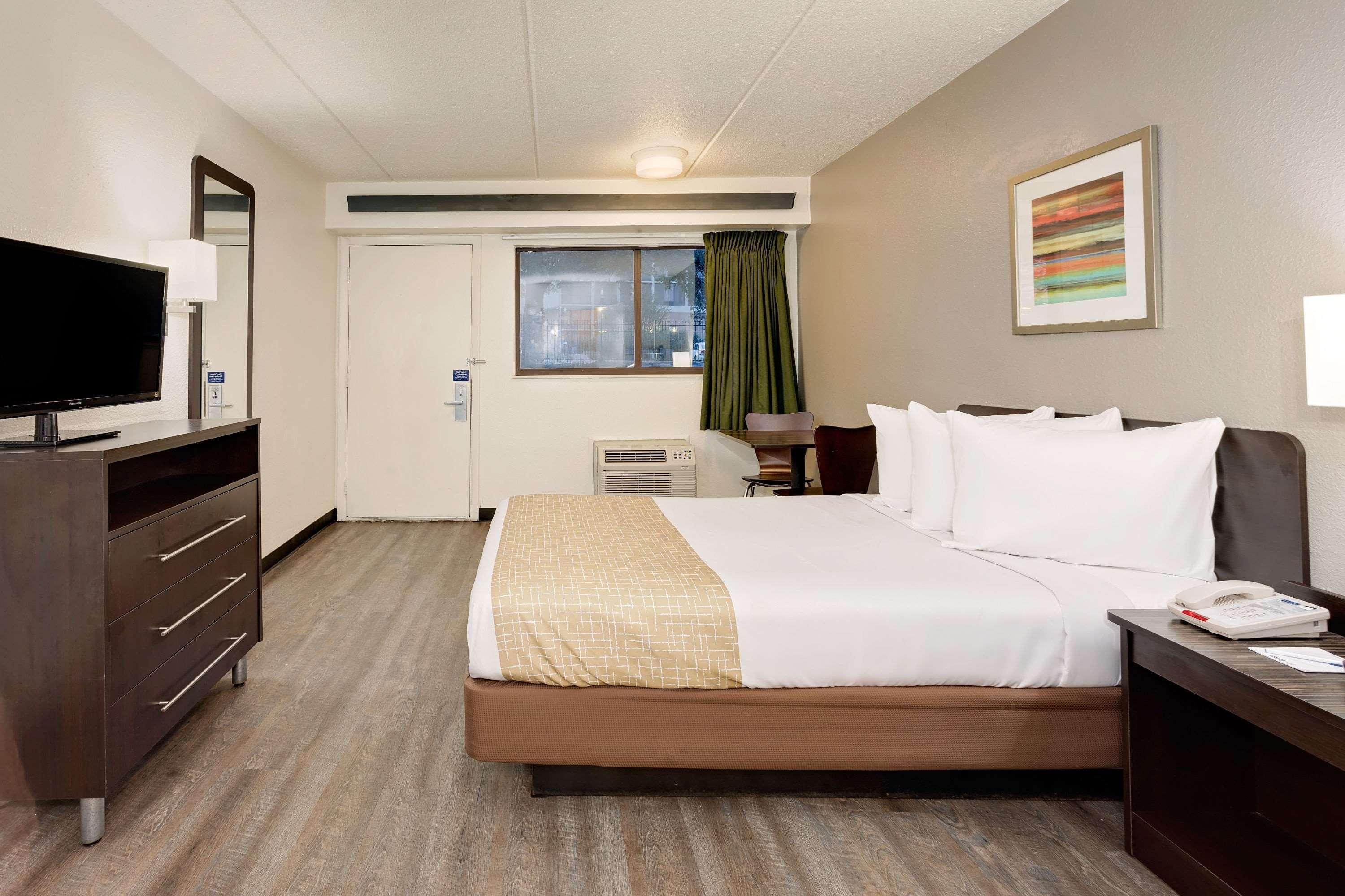 Travelodge by Wyndham College Park Eksteriør billede