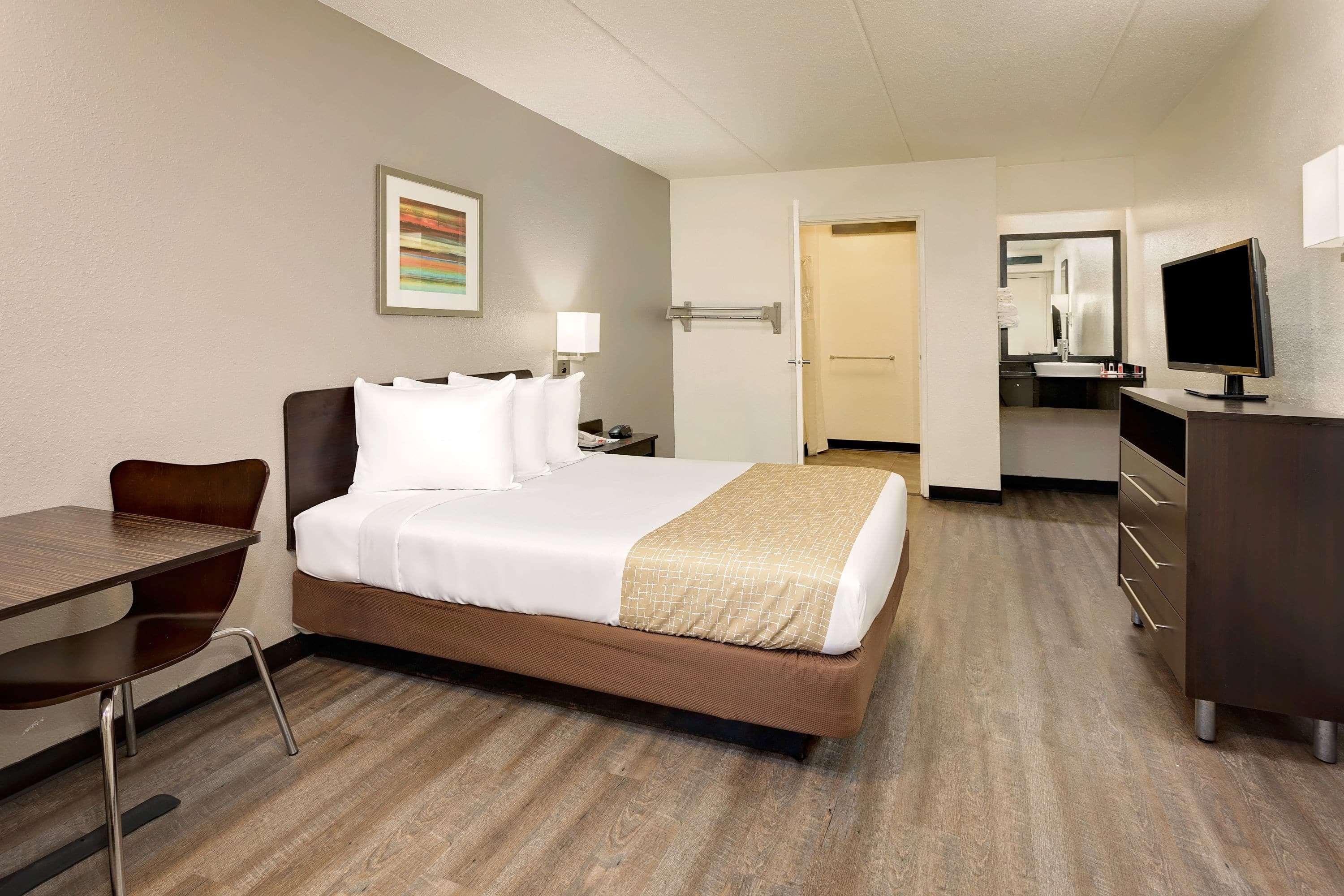 Travelodge by Wyndham College Park Eksteriør billede